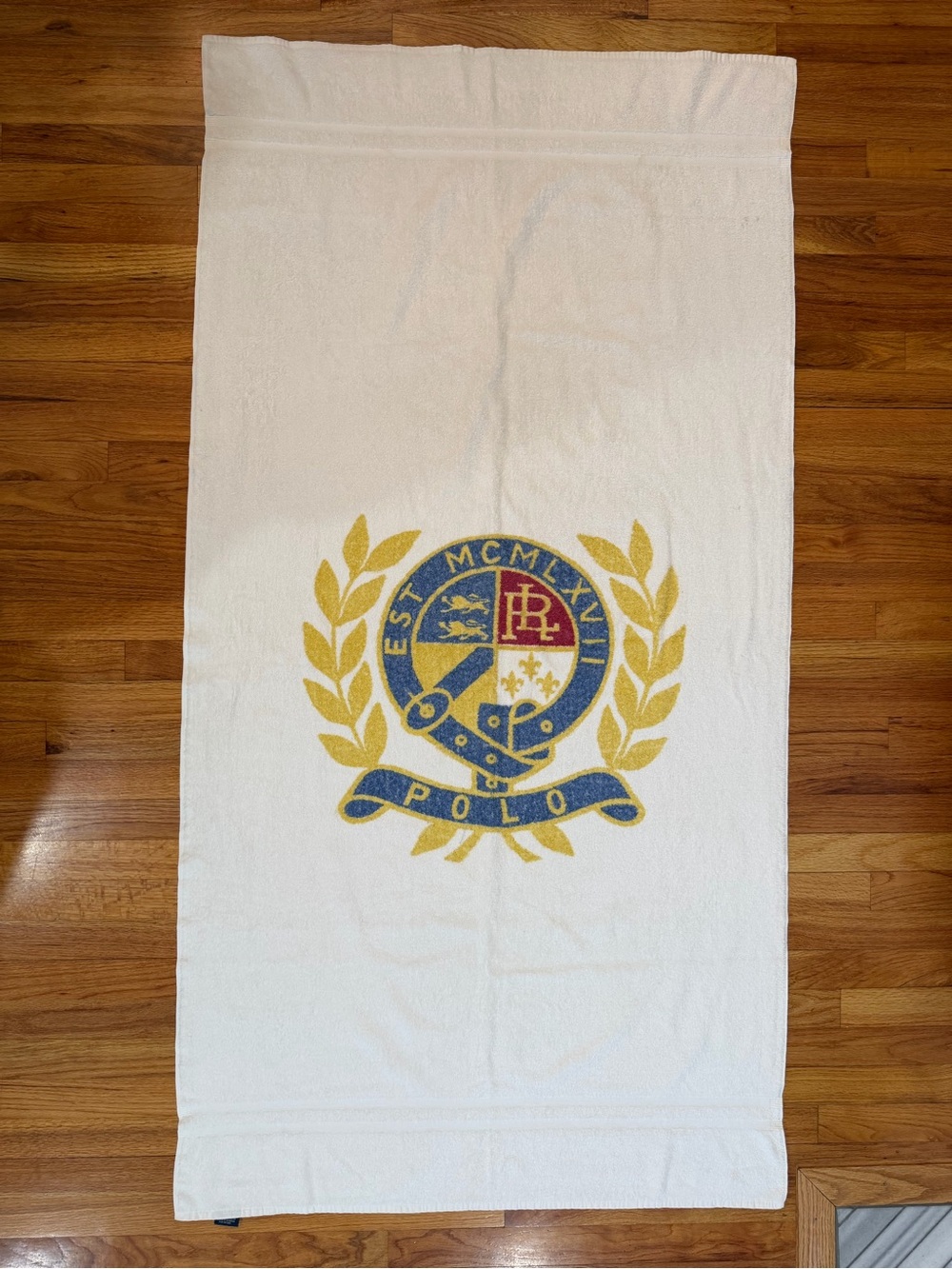 Vintage Polo by Ralph Lauren White Bath Towel with Gold Laurel and Blue Crest